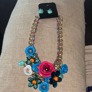 Floral Statement Necklace and Earring Set
*same day delivery*